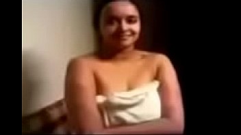 mallu aunty exposed her boobs