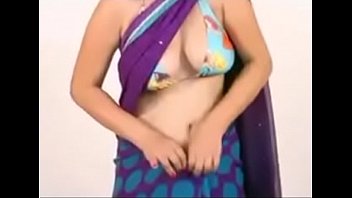 hot bhabhi caught in wearing saree