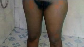 hot indian girl shows off her sexy nude.