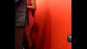 sexy en minifalda roja