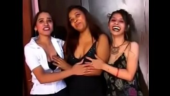 indian school girls play with vagina in lesbian porn