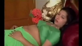 tamil aunty in mood in bed and going.
