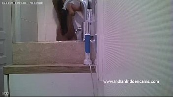 indian hidden cam shower sexy girl filmed leaked.