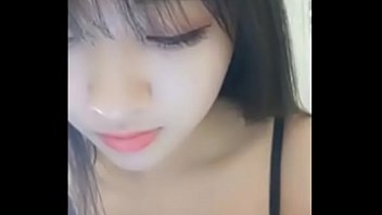 beautiful chinese girl show cam with boy friend !