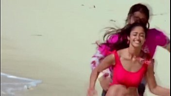 illeana'_s dirtiest sexy bikini song from telugu movie.