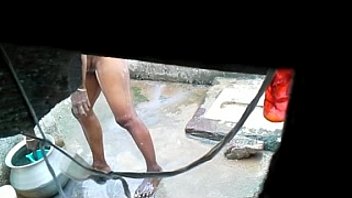 tamil aunty bathing hidden cam -.