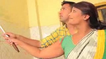 young boy caught desi aunty in kitchen !! low