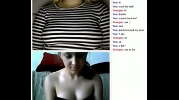 chat chubby lesbian masturbates in webcam