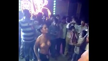 indian tamil girls naked on street video clip.
